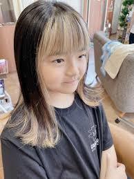 トレンドを意識したヘアスタイル